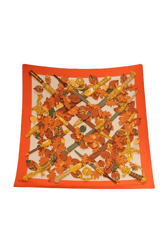 AU PLUS DRU SILK SCARF